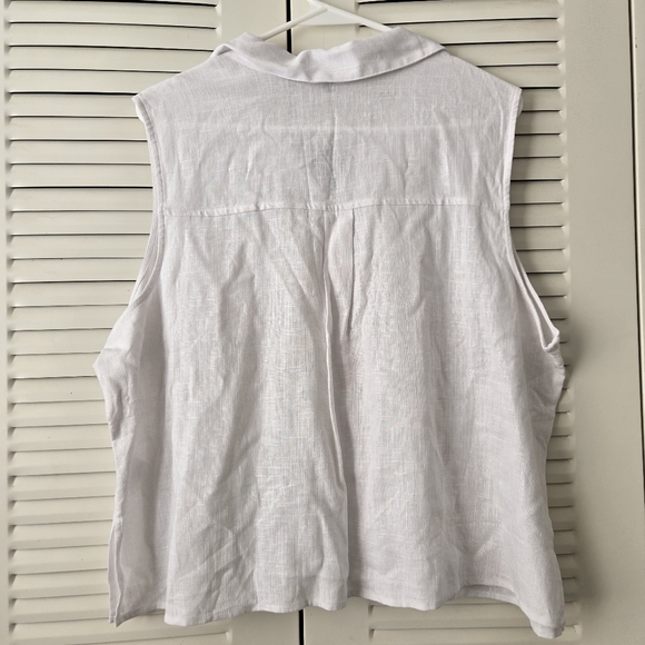 Express White Sleeveless Blouse - Picture 2 of 4